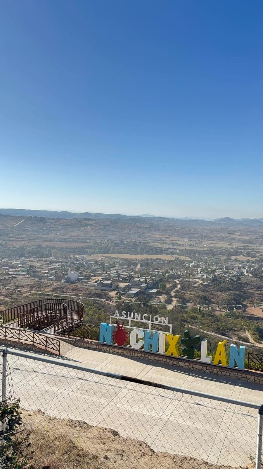 Vista panorámica de Asunción Nochixtlán desde el mirador